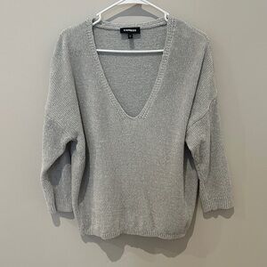 Express Women's Light Gray V-Neck Sweater